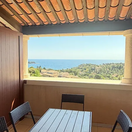 Duplex 3 Pieces Avec Solarium Et Acces Piscines - Fr-1-504-668